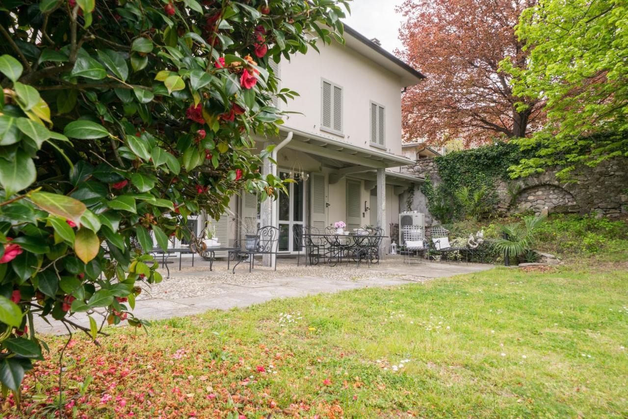 Bnbook Maison Charlotte Lago Maggiore Porto Valtravaglia Buitenkant foto