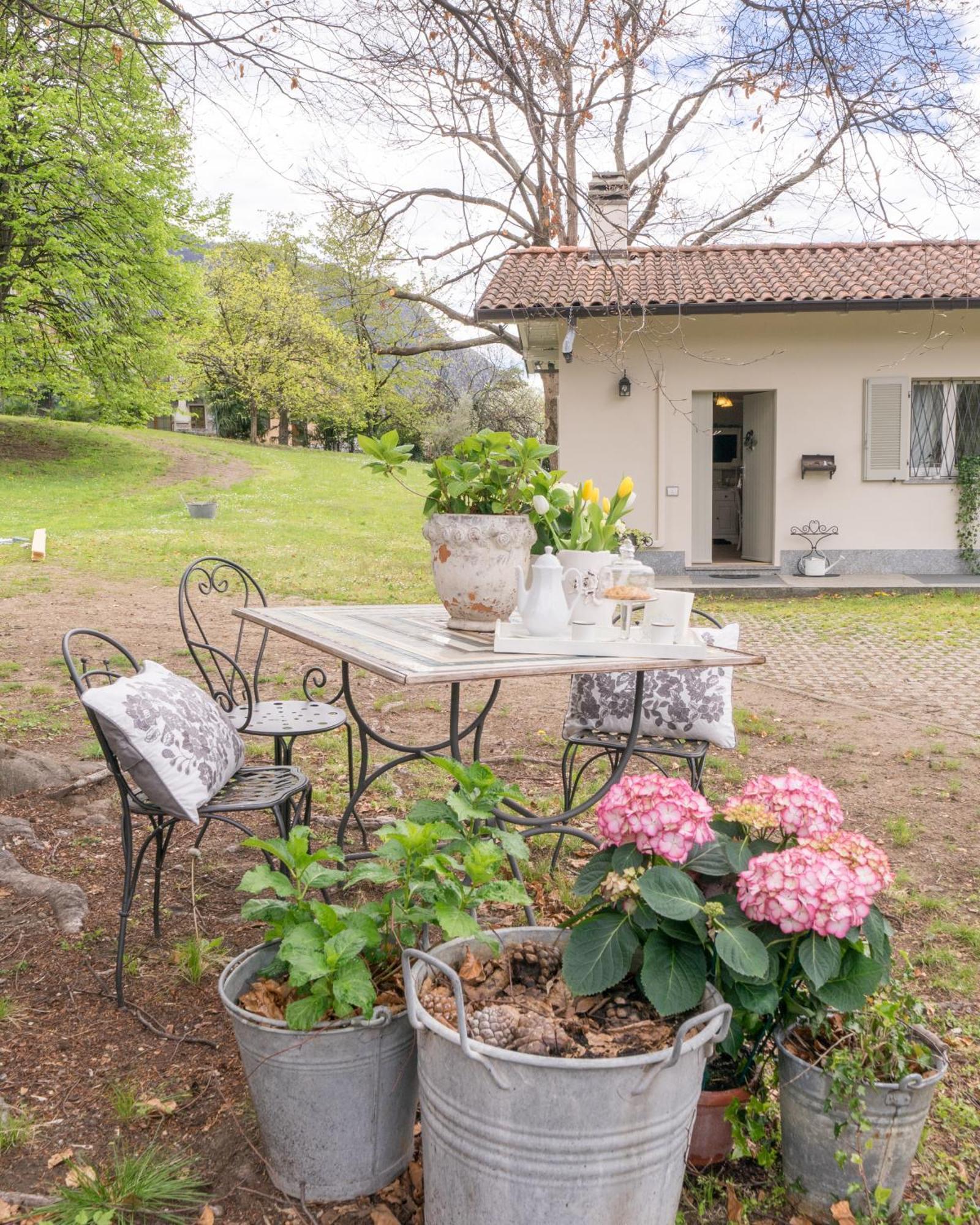 Bnbook Maison Charlotte Lago Maggiore Porto Valtravaglia Buitenkant foto
